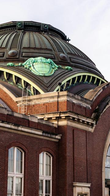 Farragut West Station