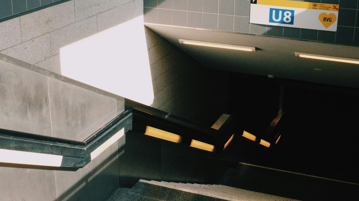 世界の荷物預かり所ネットワーク