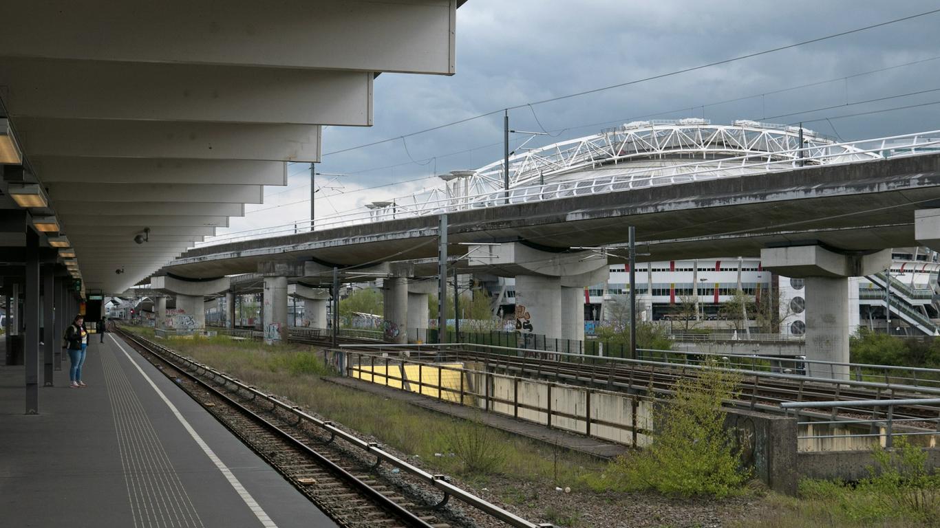 Rețeaua mondială de depozitare bagaje