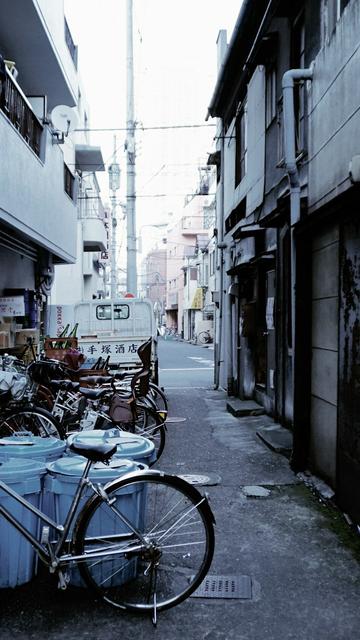 Suehirochō Station