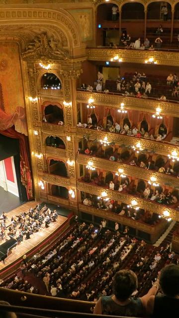 Tribunali Teatro Colon