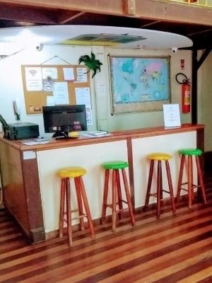 塞拉隆樓梯行李寄存