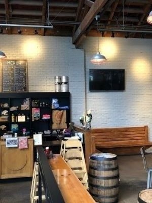 行李寄存NW 13th Ave水晶宴会厅