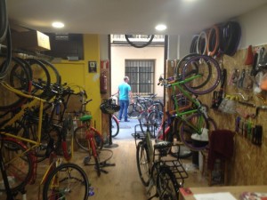 バレンシア(Valencia)市内中心部の荷物預かりサービス