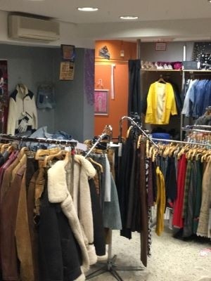 荷物預かり地下鉄グナイゼナウシュトラーセ駅