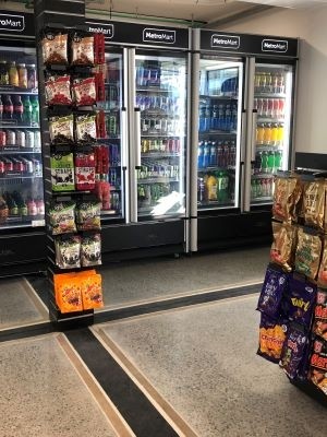 荷物預かり段ボール大聖堂