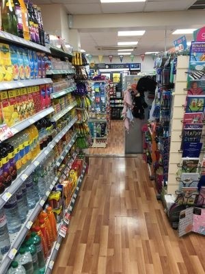 荷物預かりエクセター中心部