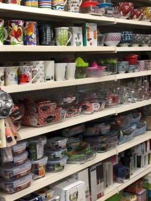 荷物預かりファイデルベ・シャリニー駅