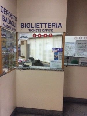 Consigna de equipaje Estación ARST