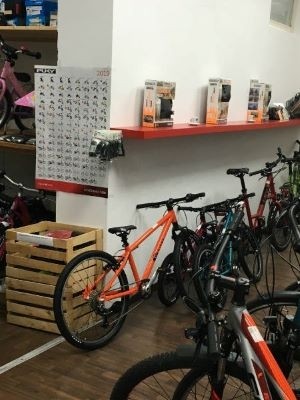 Consigna de equipaje Konrad-Adenauer-Platz