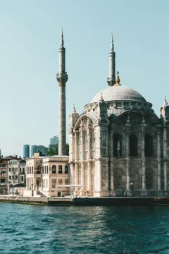 Beşiktaş luggage storage