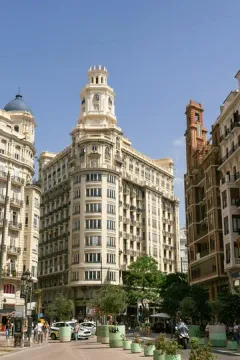3342 - Eixample (Valencia, ES) ✔ luggage storage