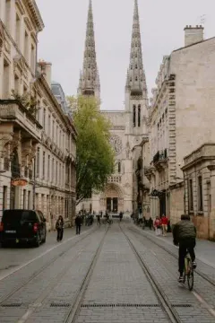 Catedral de Bordéus luggage storage