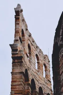 Arena di Verona luggage storage