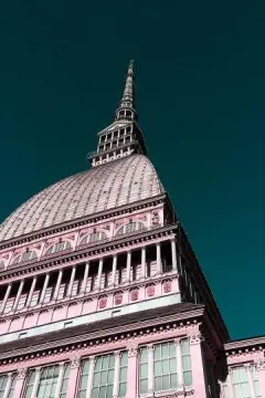 Krtek Antonelliana luggage storage