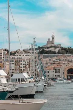 Marseilles gamle havn luggage storage