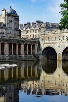 Pulteney Bridge luggage storage