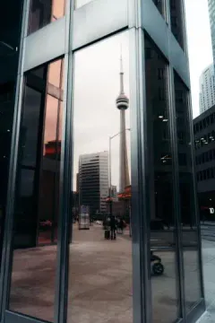 CF Toronto Eaton Centre luggage storage