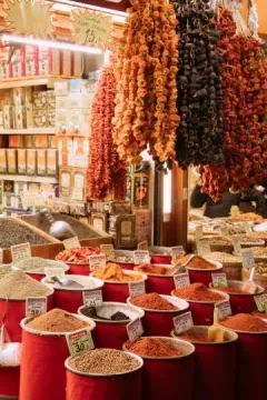 Gran Bazar luggage storage