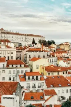 Alfama luggage storage