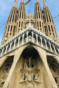 Sagrada Familia luggage storage