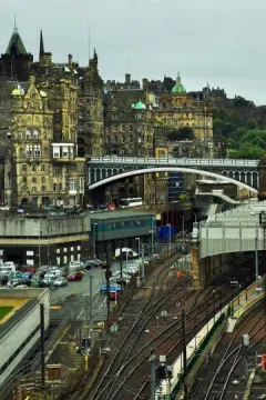 Edinburgh Waverley Station luggage storage