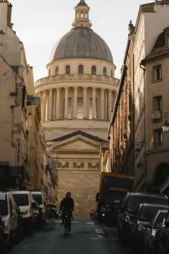 Latin Quarter luggage storage