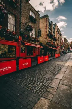 Temple Bar luggage storage