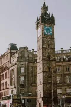 Buchanan Street luggage storage