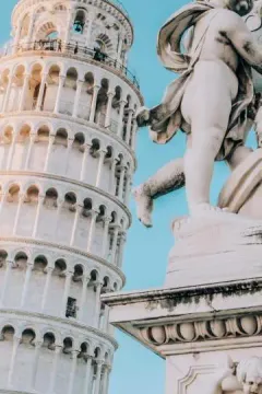 Tower of Pisa luggage storage