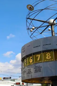 Alexanderplatz luggage storage