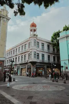 Centro luggage storage