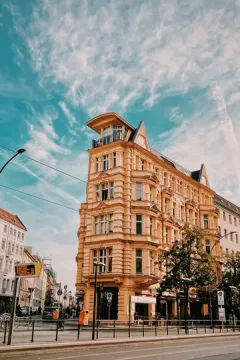 Oranienburger Tor luggage storage