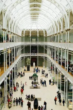 Edinburgh Portrait Gallery luggage storage