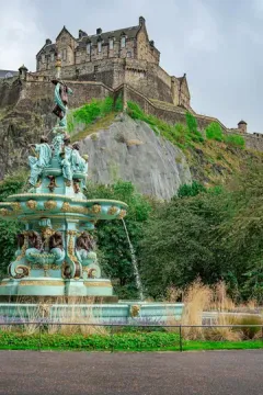 Fountain Park luggage storage