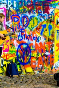 Lennon Wall luggage storage
