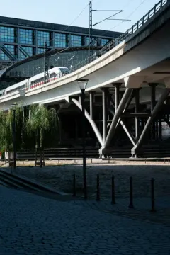 Berlin HBF luggage storage