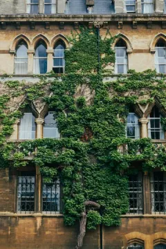Christ Church College luggage storage