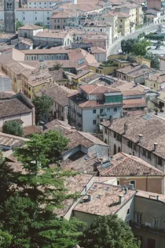 Arco dei Gavi luggage storage