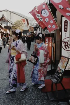 Nishiki-markedet luggage storage