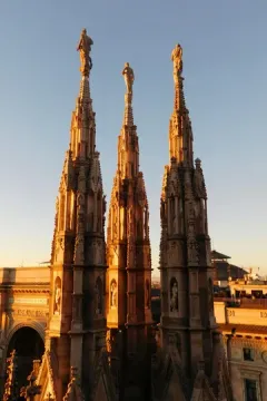 Eixample luggage storage